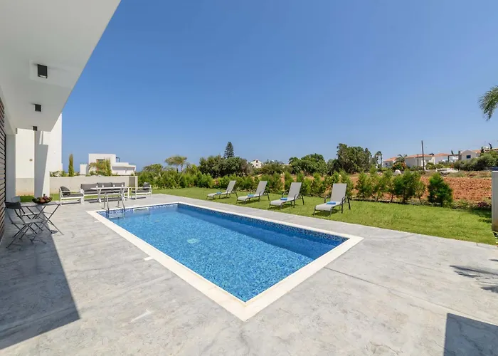 Vila By The - White Coral