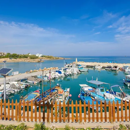 By The - White Coral فيلة *